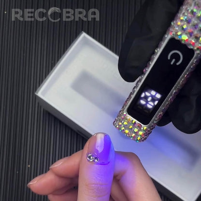 Mini Secadora de Uñas Portátil – Glamour y Practicidad en tus Manos
